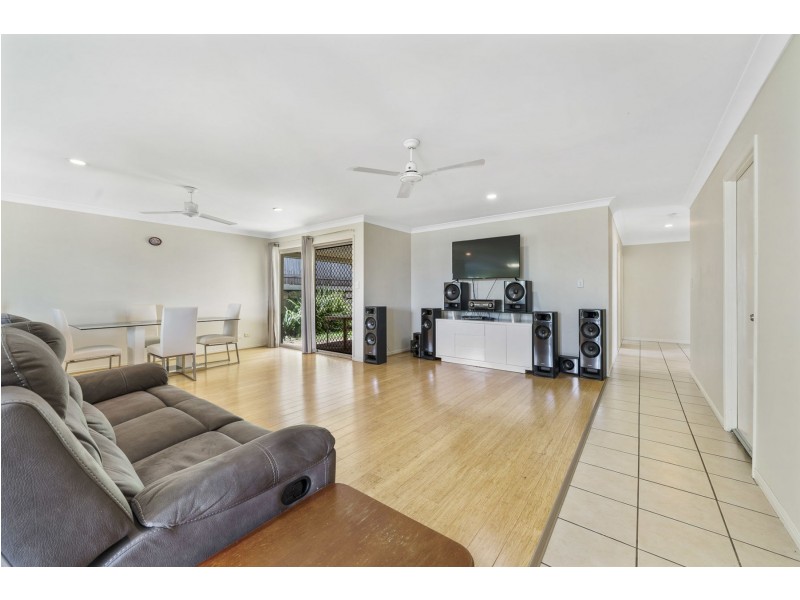 91-93 Hogg Street, Cranley QLD 4350