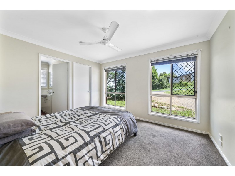 91-93 Hogg Street, Cranley QLD 4350