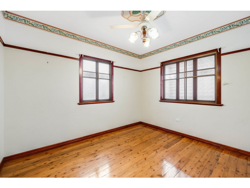 2 Parkinson Street, South Toowoomba QLD 4350