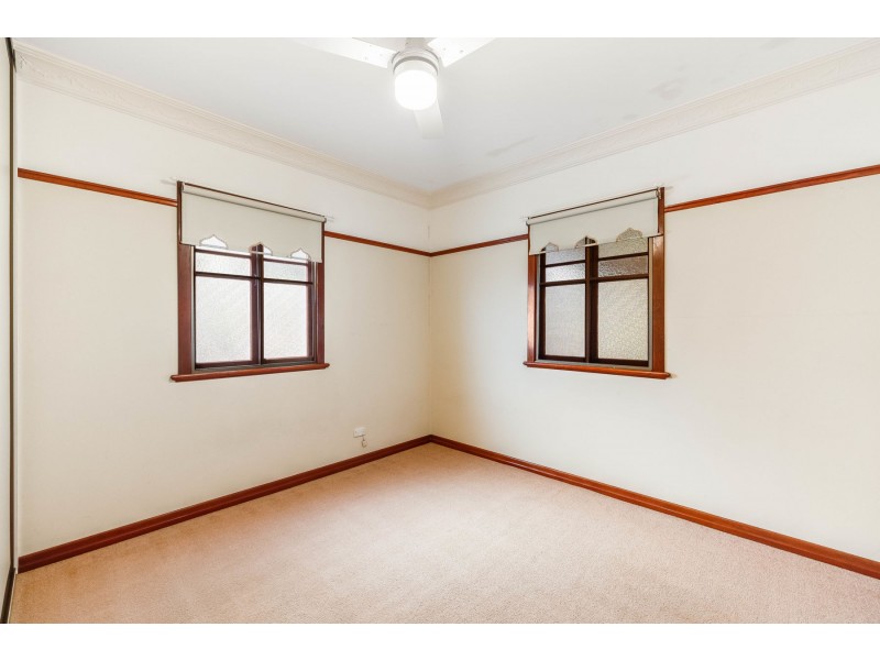 2 Parkinson Street, South Toowoomba QLD 4350