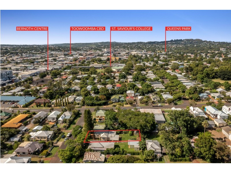 2 Parkinson Street, South Toowoomba QLD 4350