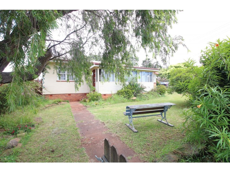 132 Long Street, South Toowoomba QLD 4350