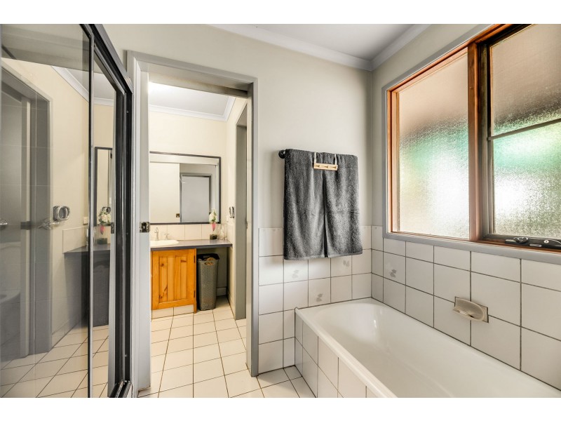 9 Junction Street, Gowrie Junction QLD 4352