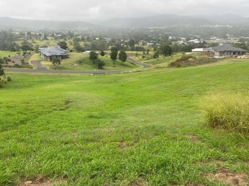 9 Skyline Drive, Withcott QLD 4352