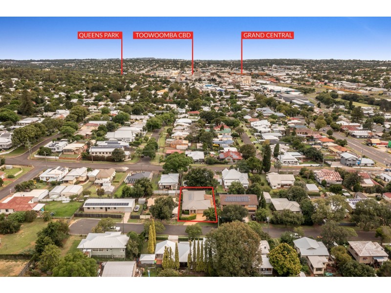 10 Boland Street, North Toowoomba QLD 4350