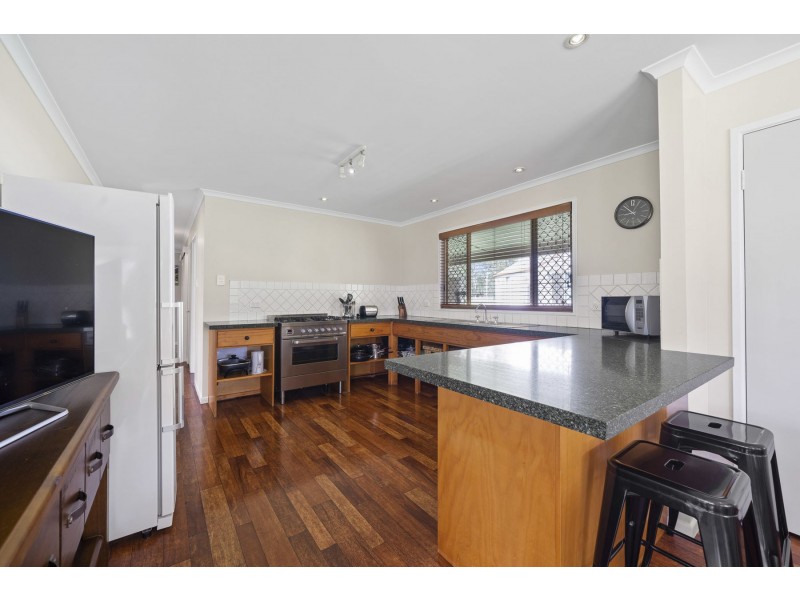 745 Murphys Creek Road, Upper Lockyer QLD 4352