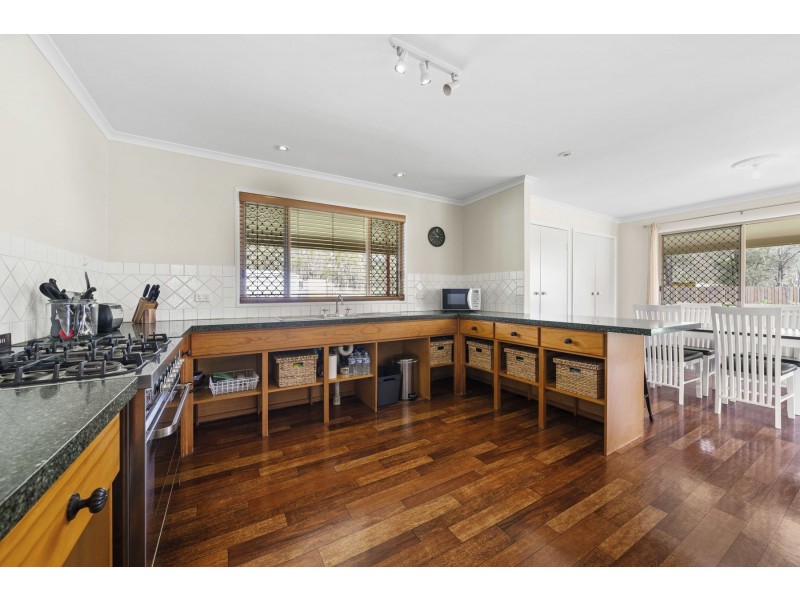 745 Murphys Creek Road, Upper Lockyer QLD 4352