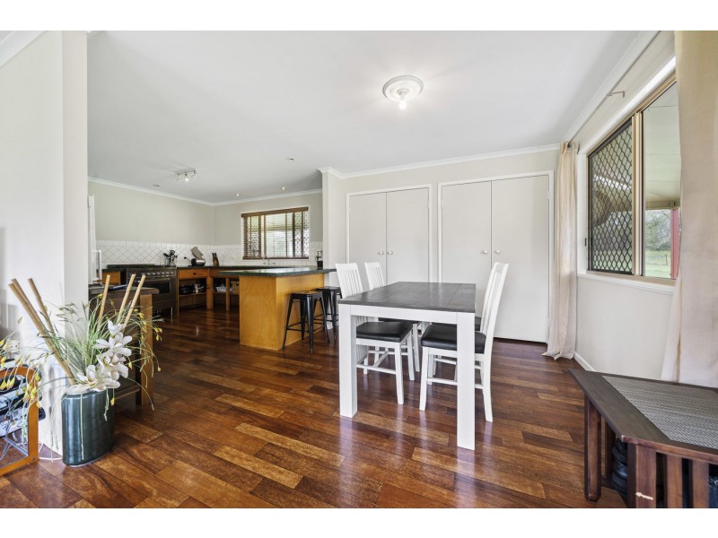 745 Murphys Creek Road, Upper Lockyer QLD 4352