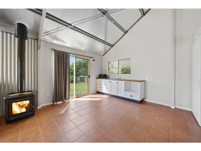 745 Murphys Creek Road, Upper Lockyer QLD 4352