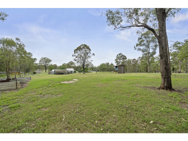 745 Murphys Creek Road, Upper Lockyer QLD 4352