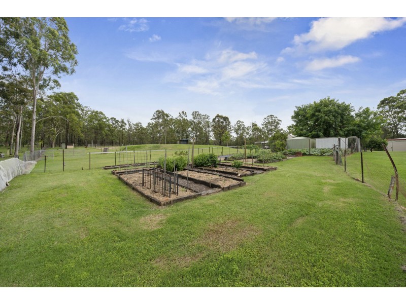 745 Murphys Creek Road, Upper Lockyer QLD 4352