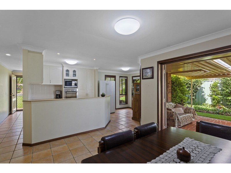 22 Catalina Drive, Wilsonton QLD 4350