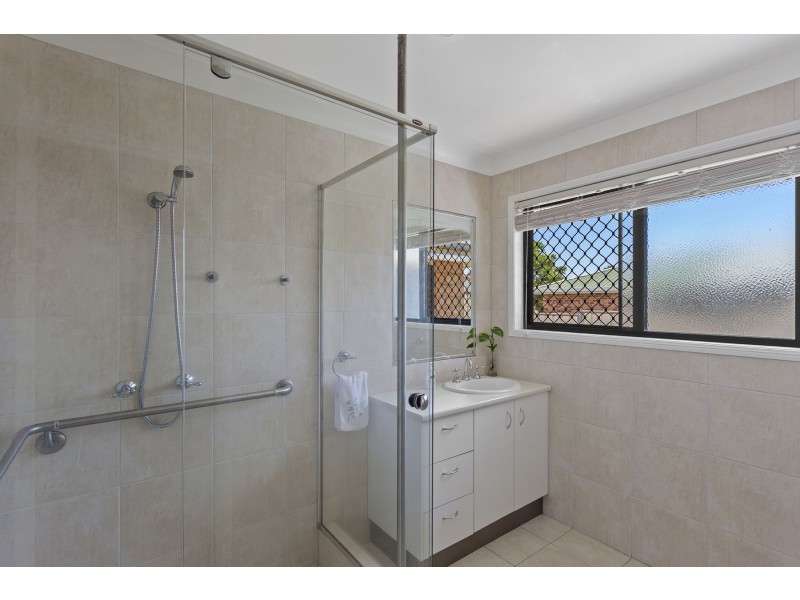 22 Catalina Drive, Wilsonton QLD 4350