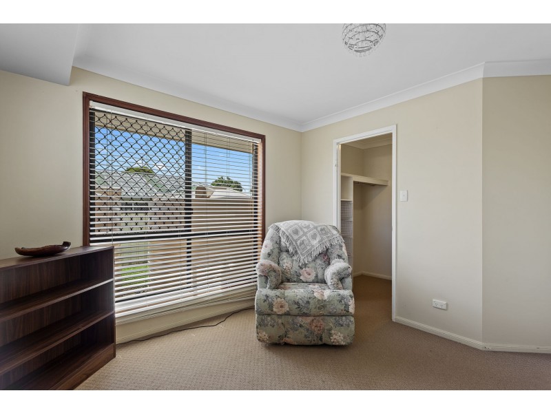22 Catalina Drive, Wilsonton QLD 4350