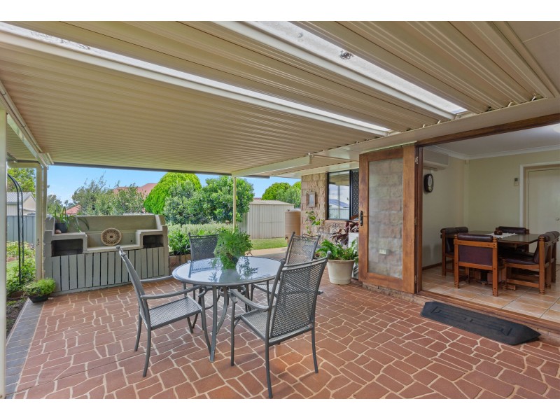 22 Catalina Drive, Wilsonton QLD 4350