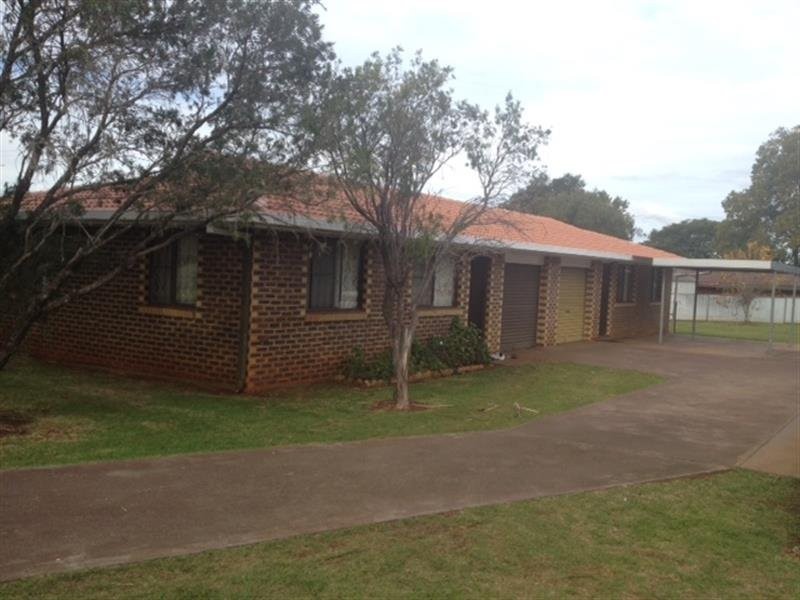 2/6 Collard Court, Darling Heights QLD 4350