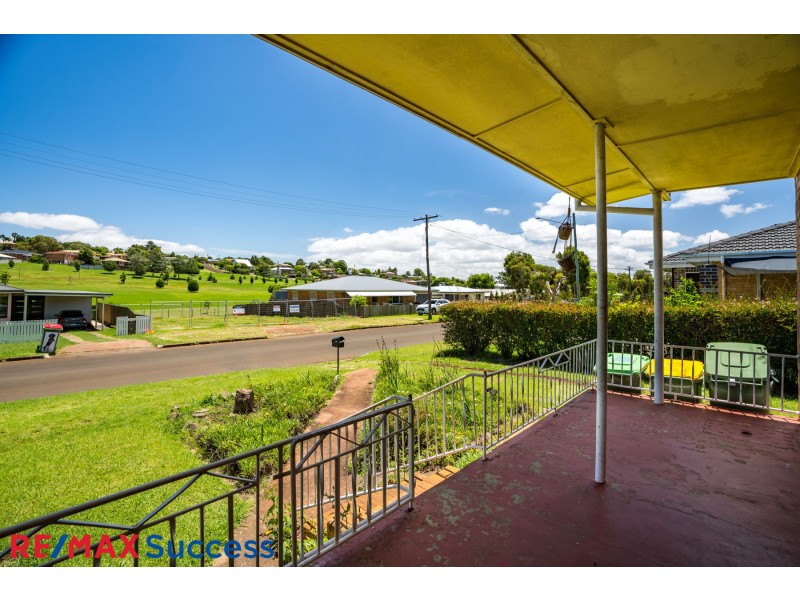 10 Teesdale Avenue, Newtown QLD 4350