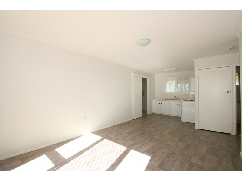 2/114 Curzon St, Rangeville QLD 4350