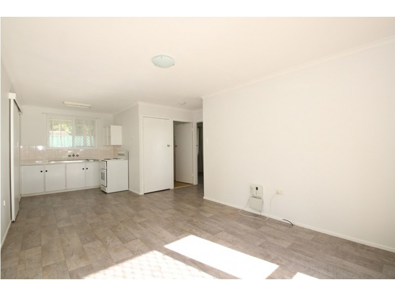 2/114 Curzon St, Rangeville QLD 4350
