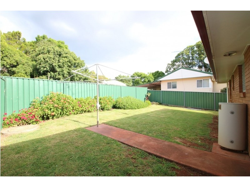 2/114 Curzon St, Rangeville QLD 4350