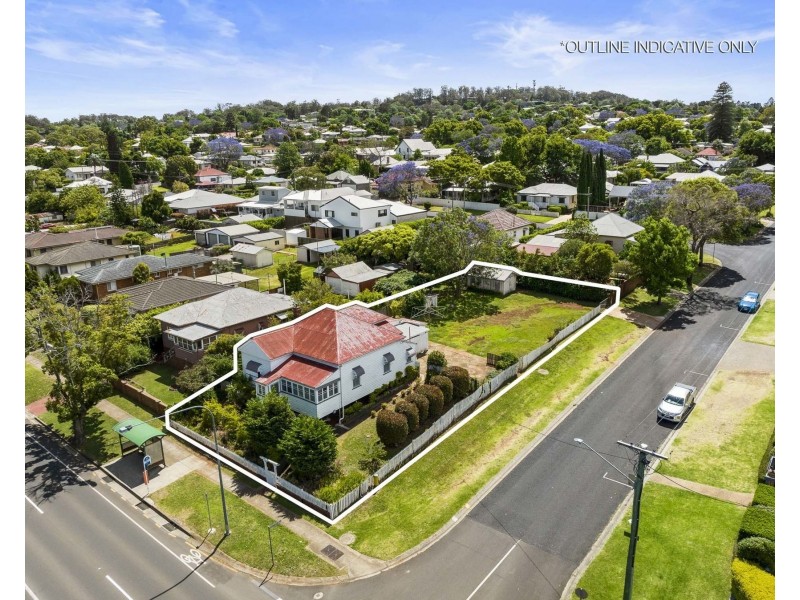 198 Ruthven Street, North Toowoomba QLD 4350
