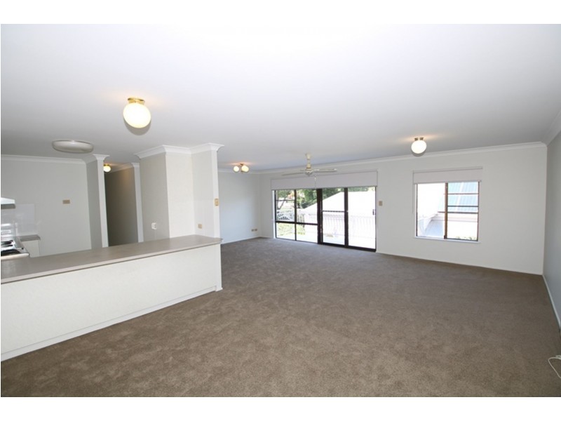 10/208 Hume Street, South Toowoomba QLD 4350