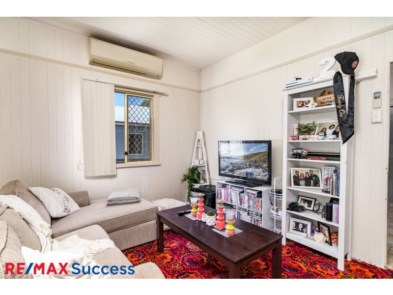 273A Geddes St, Centenary Heights QLD 4350