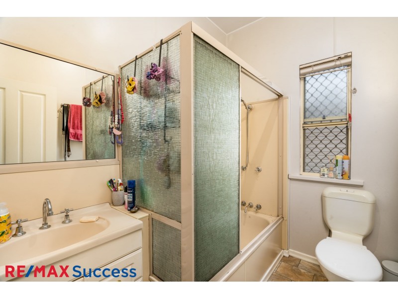 273A Geddes St, Centenary Heights QLD 4350