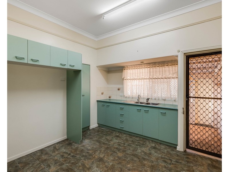 66 Taylor Street, Newtown QLD 4350