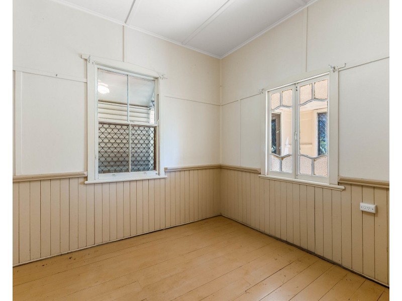 66 Taylor Street, Newtown QLD 4350