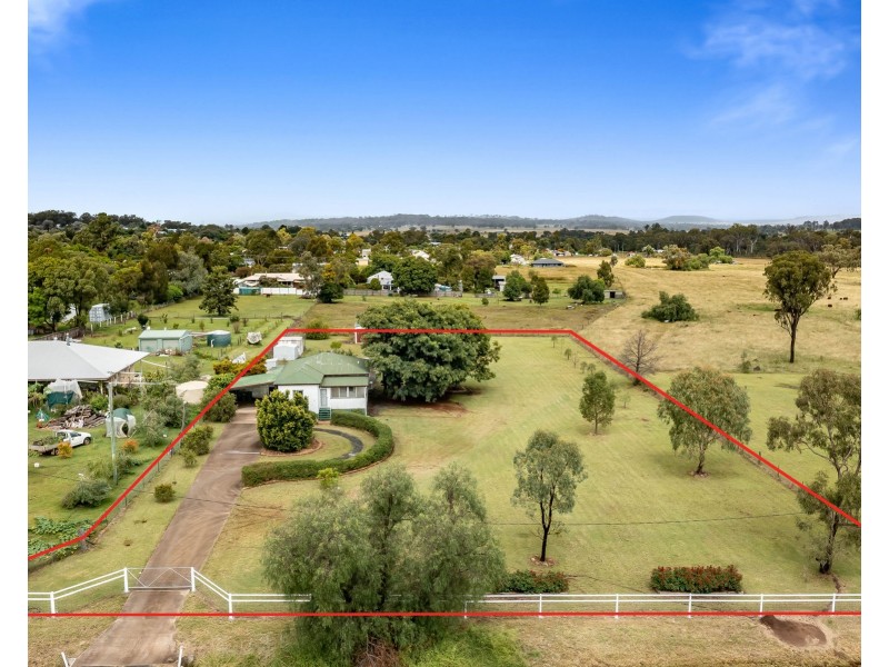 30 Cooke Street, Goombungee QLD 4354