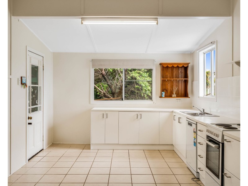 30 Cooke Street, Goombungee QLD 4354
