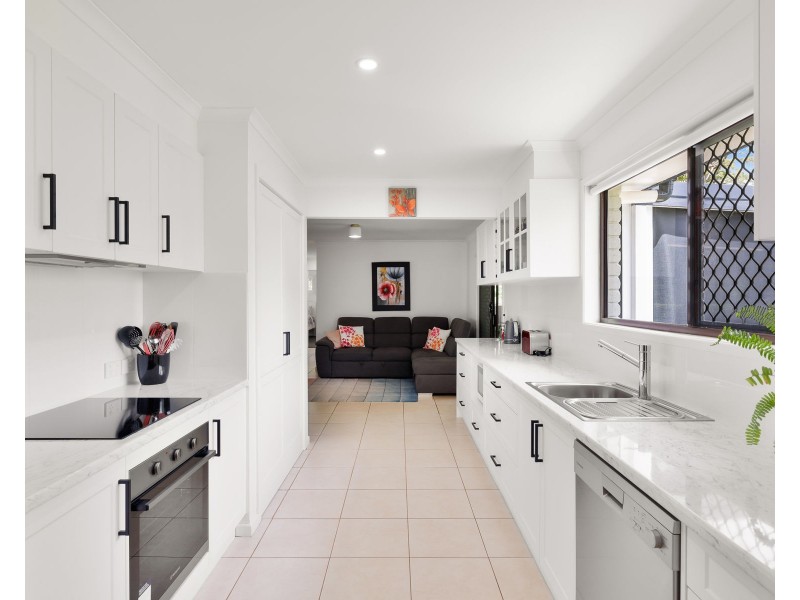 10532 New England Highway, Highfields QLD 4352