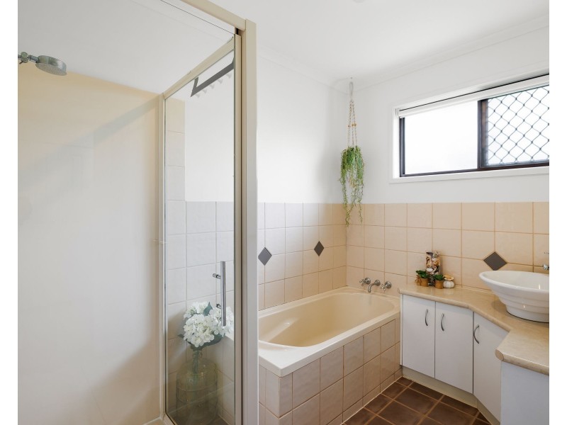 10532 New England Highway, Highfields QLD 4352