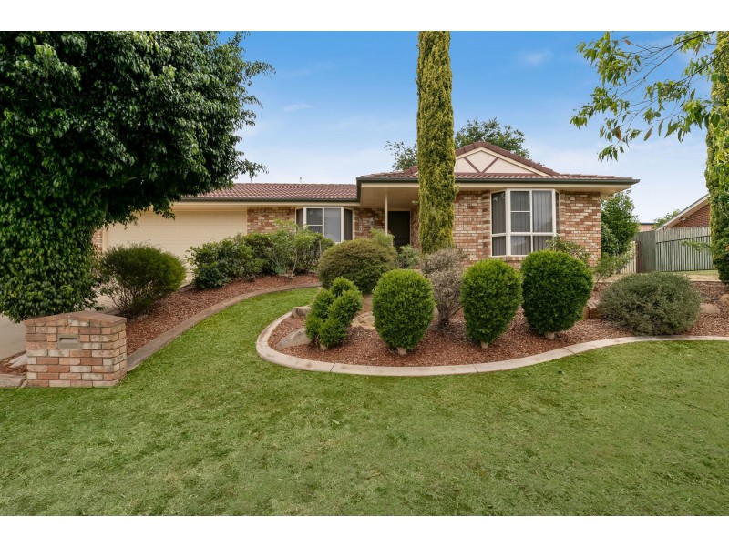 17 Dyson Drive, Darling Heights QLD 4350
