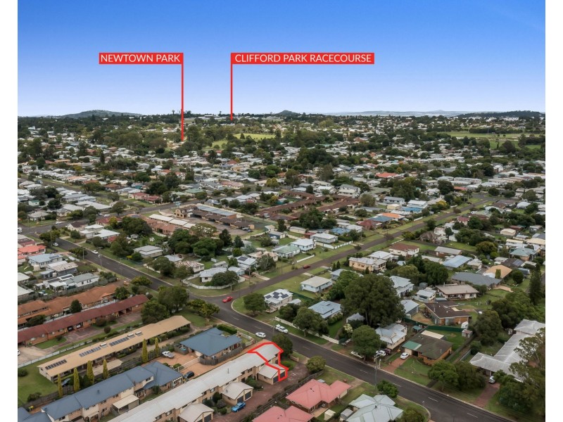 1/56 Gordon Avenue, Newtown QLD 4350