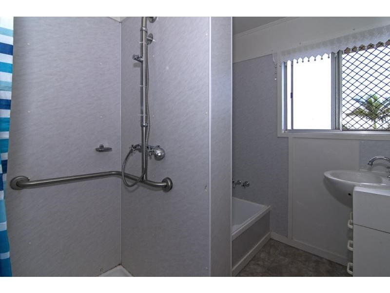 17 Chopin St, Rockville QLD 4350