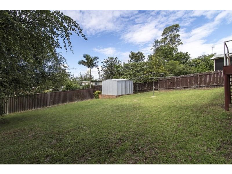 17 Chopin St, Rockville QLD 4350