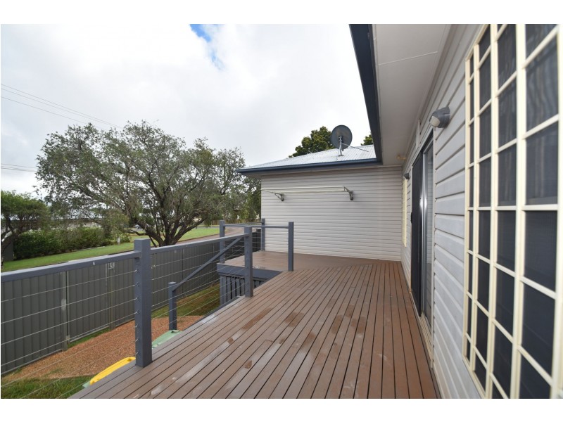 68 Long Street, Rangeville QLD 4350