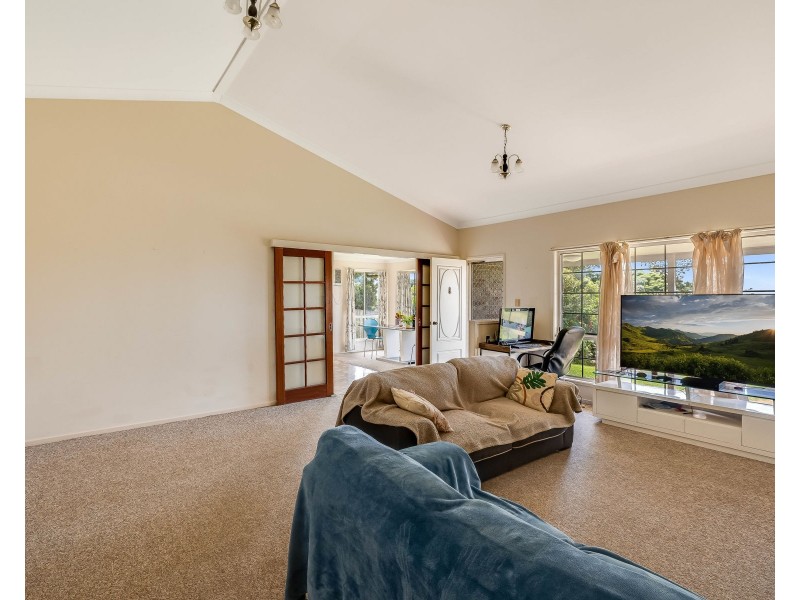 5 Skyline Drive, Blue Mountain Heights QLD 4350