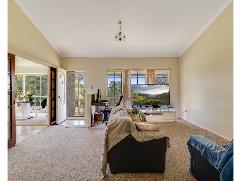 5 Skyline Drive, Blue Mountain Heights QLD 4350