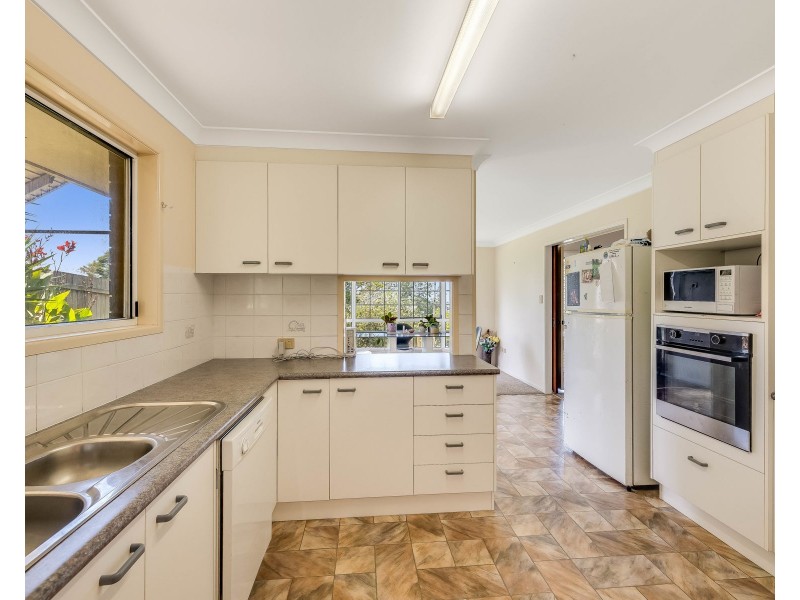 5 Skyline Drive, Blue Mountain Heights QLD 4350