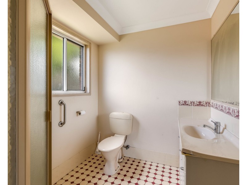 5 Skyline Drive, Blue Mountain Heights QLD 4350