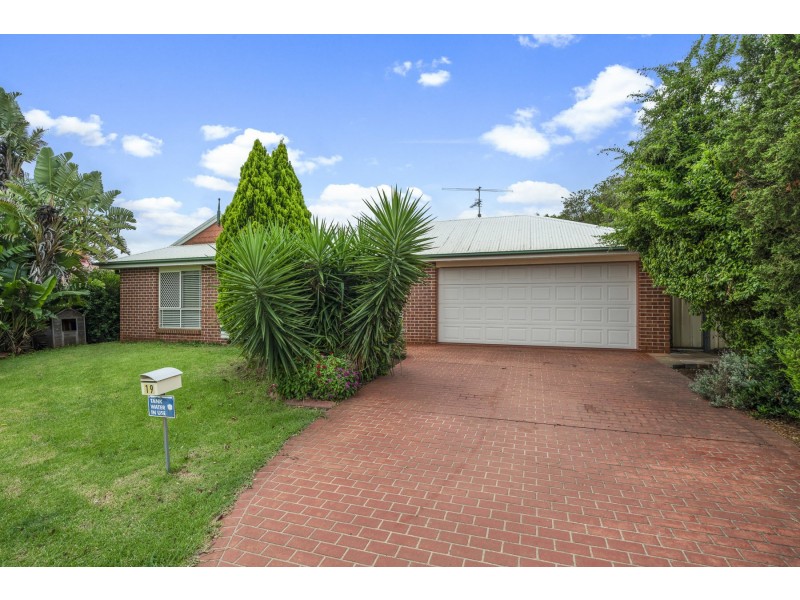 19 Glen Avon Court, Glenvale QLD 4350