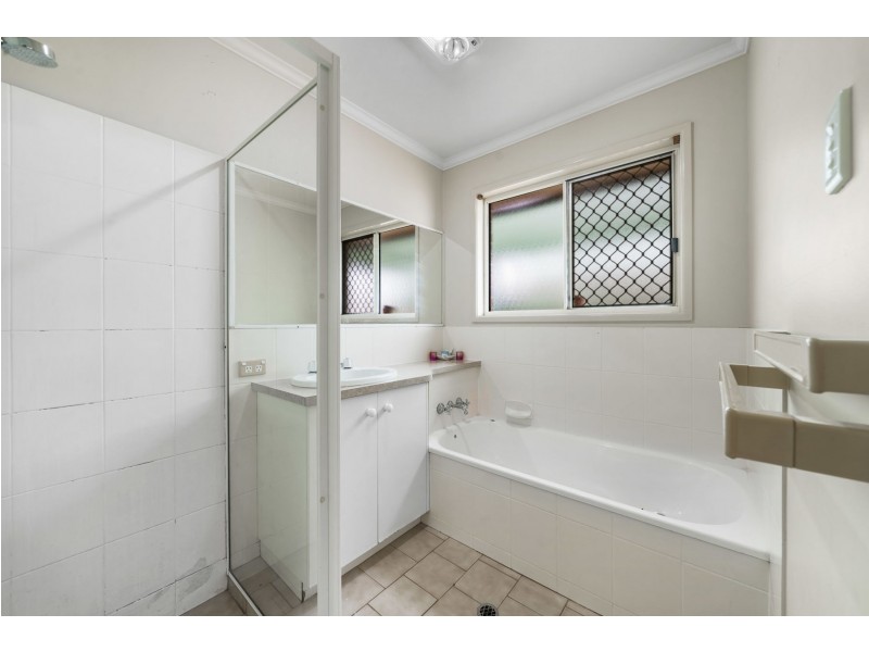 19 Glen Avon Court, Glenvale QLD 4350