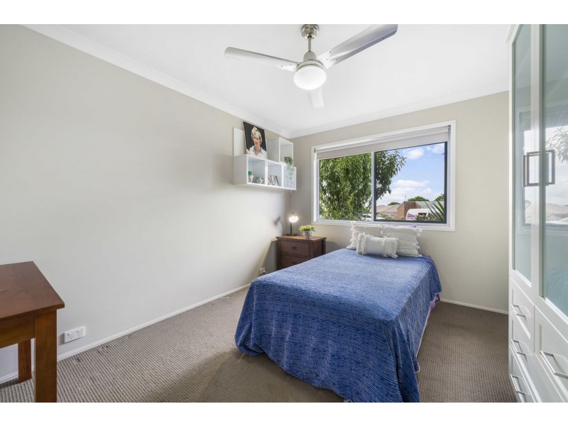 2 Dahlia Court, Middle Ridge QLD 4350