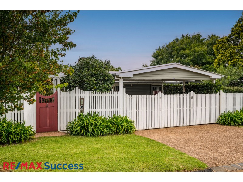 2 Lydwin Crescent, East Toowoomba QLD 4350