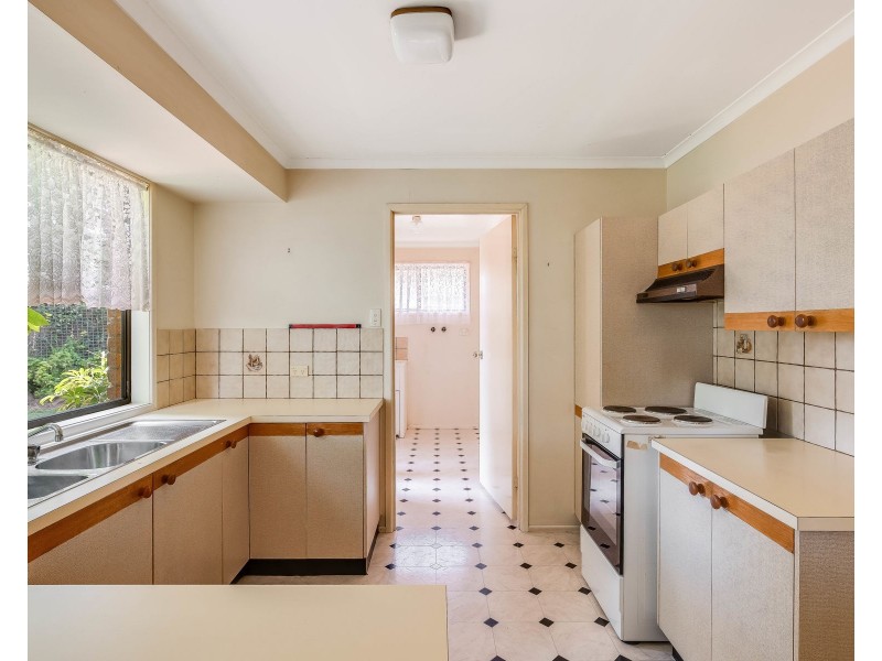 10 Matthews Street, Harristown QLD 4350