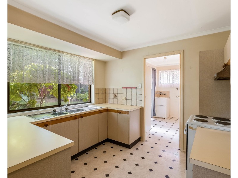 10 Matthews Street, Harristown QLD 4350