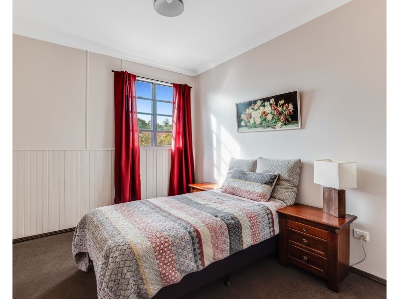 2 Allan Street, North Toowoomba QLD 4350